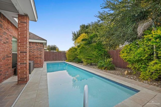 701 E Arapaho Avenue, Pharr, TX 78577