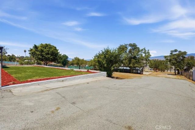 31750 Florida, Redlands, CA 92373