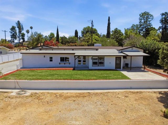 31750 Florida, Redlands, CA 92373