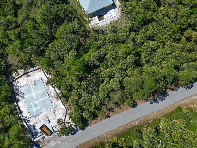 LEESBURG AVENUE, North Port, FL 34288