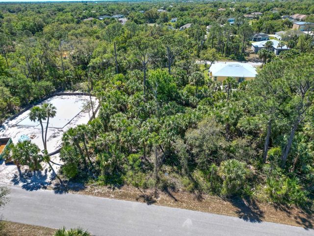LEESBURG AVENUE, North Port, FL 34288
