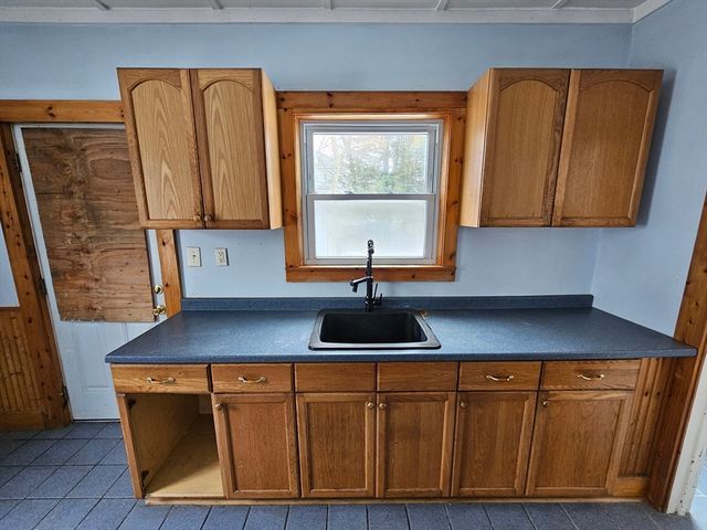 20 Greenway St, Pittsfield, MA 01201