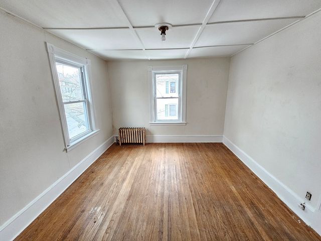 20 Greenway St, Pittsfield, MA 01201