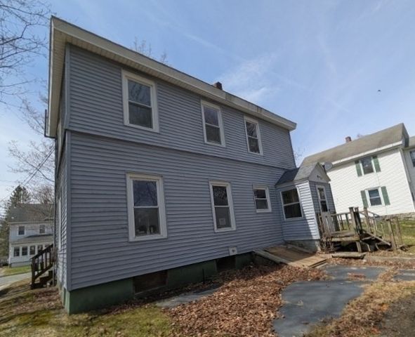 20 Greenway St, Pittsfield, MA 01201