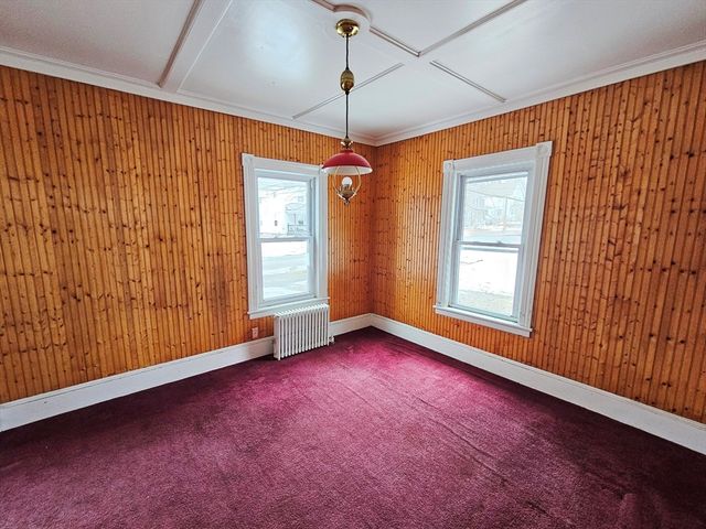 20 Greenway St, Pittsfield, MA 01201