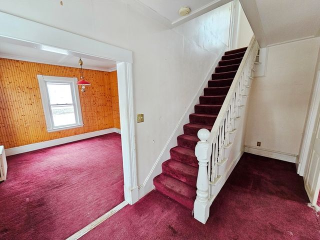 20 Greenway St, Pittsfield, MA 01201