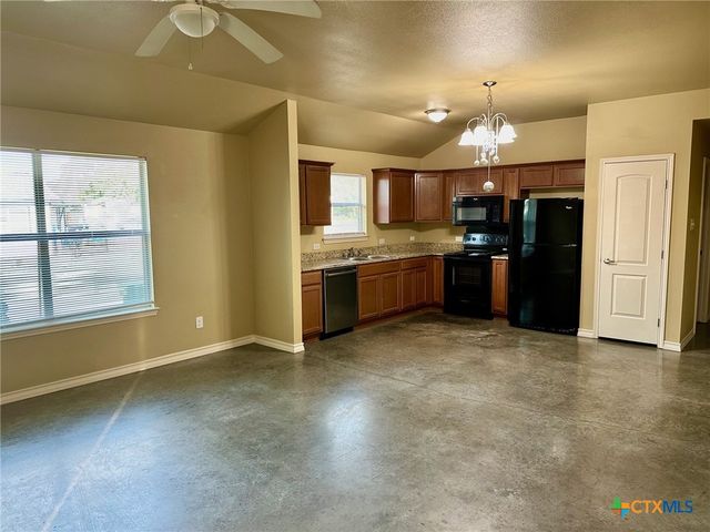 1400 Clyde Street B, San Marcos, TX 78666