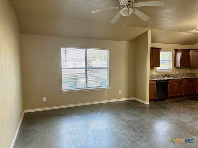 1400 Clyde Street B, San Marcos, TX 78666