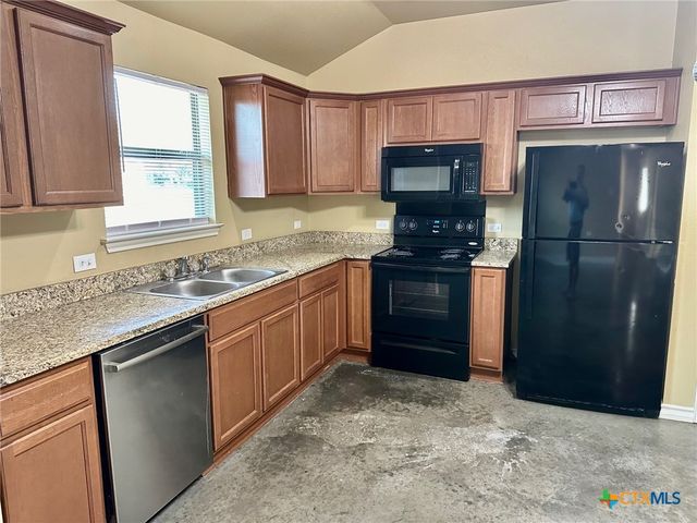 1400 Clyde Street B, San Marcos, TX 78666