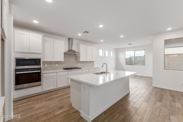 17458 W SAGUARO VISTA Drive, Surprise, AZ 85387