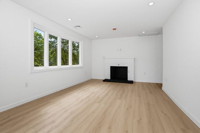 33 Cheryl Ln, Holliston, MA 01746