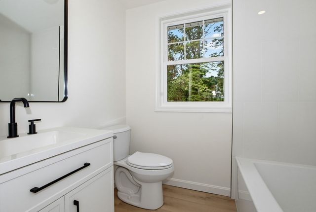 33 Cheryl Ln, Holliston, MA 01746
