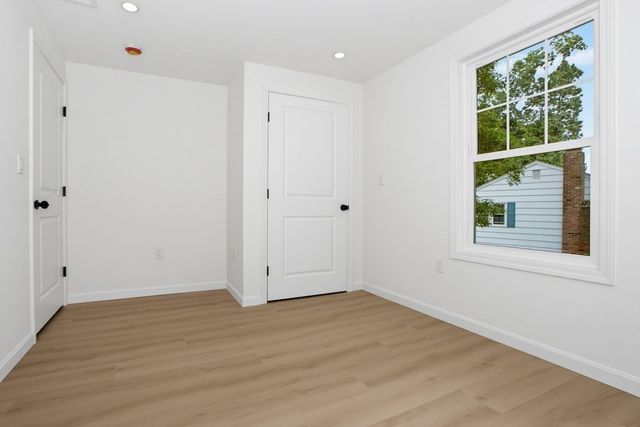 33 Cheryl Ln, Holliston, MA 01746
