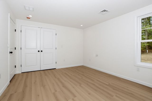 33 Cheryl Ln, Holliston, MA 01746