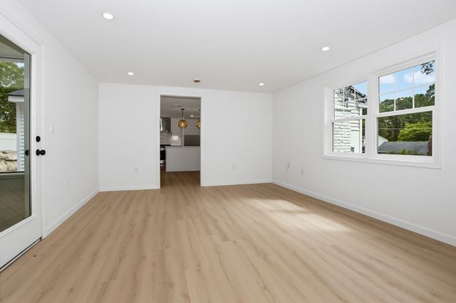 33 Cheryl Ln, Holliston, MA 01746