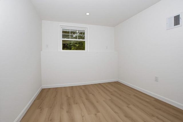 33 Cheryl Ln, Holliston, MA 01746