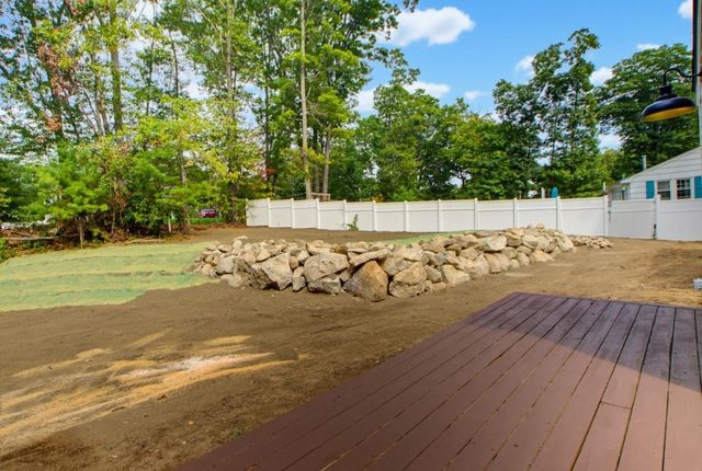 33 Cheryl Ln, Holliston, MA 01746