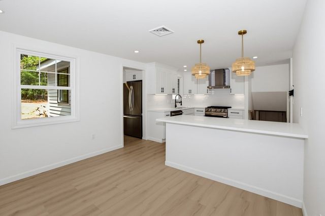 33 Cheryl Ln, Holliston, MA 01746
