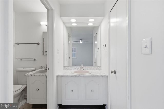 2122 STATUTE LN, Vienna, VA 22181