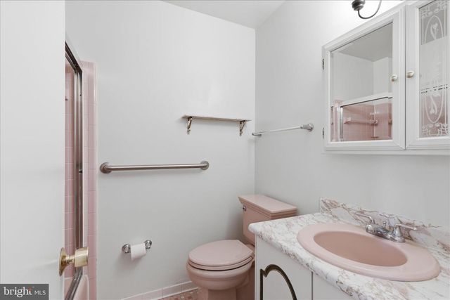 2122 STATUTE LN, Vienna, VA 22181