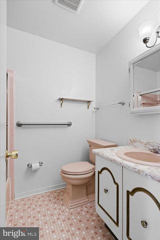 2122 STATUTE LN, Vienna, VA 22181