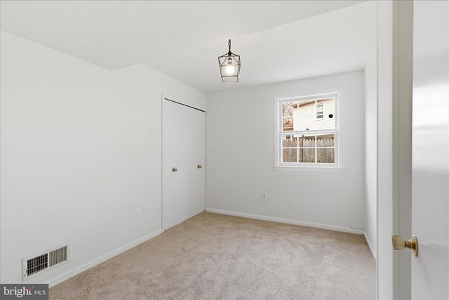 2122 STATUTE LN, Vienna, VA 22181