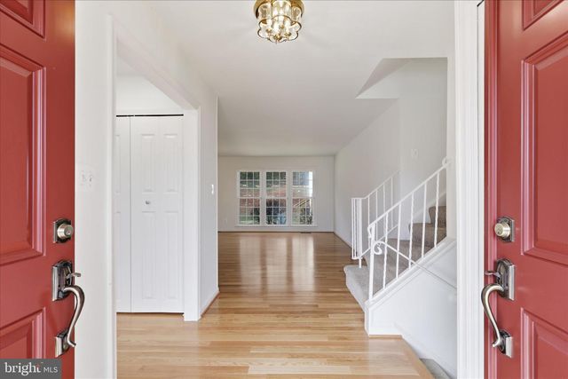 2122 STATUTE LN, Vienna, VA 22181