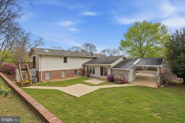 2122 STATUTE LN, Vienna, VA 22181