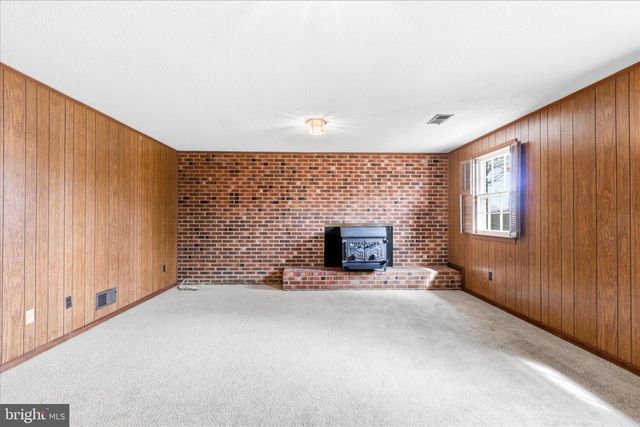 2122 STATUTE LN, Vienna, VA 22181