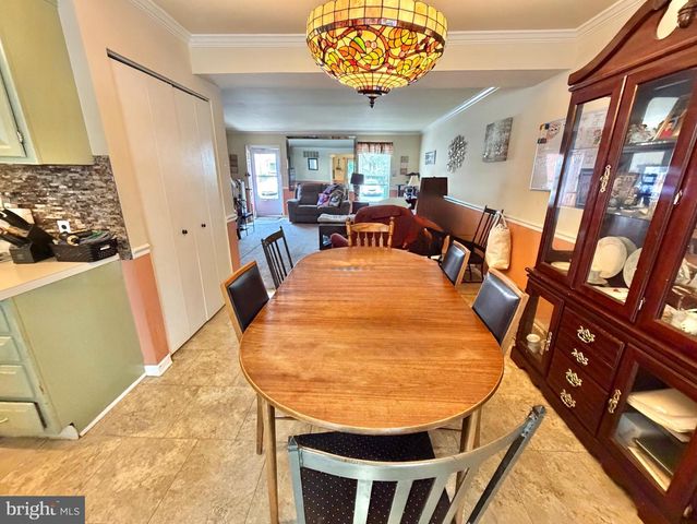 42-4 CARRIAGE STOP PL, Florence, NJ 08518