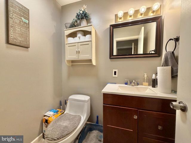 42-4 CARRIAGE STOP PL, Florence, NJ 08518
