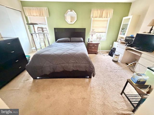 42-4 CARRIAGE STOP PL, Florence, NJ 08518