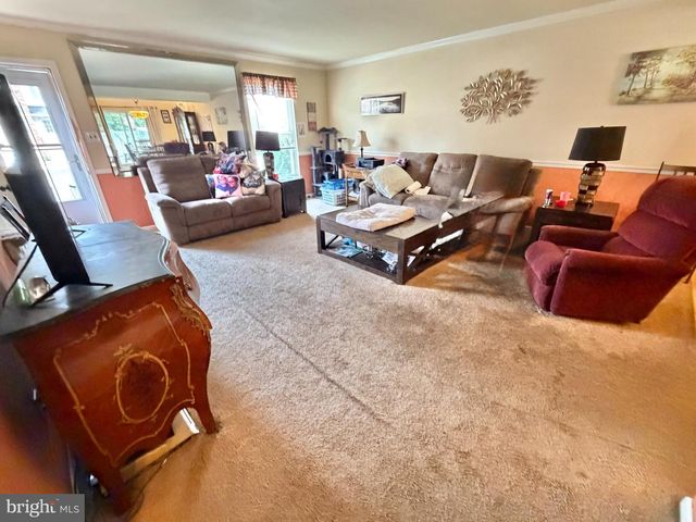 42-4 CARRIAGE STOP PL, Florence, NJ 08518
