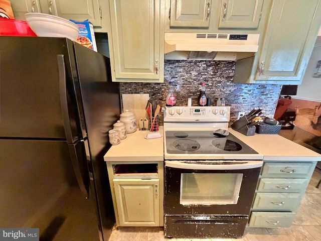 42-4 CARRIAGE STOP PL, Florence, NJ 08518