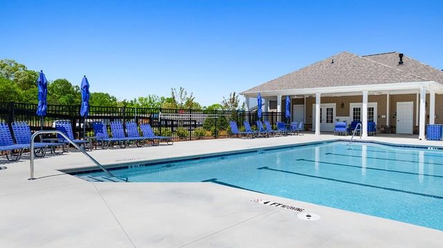 148 King Village, Braselton, GA 30517