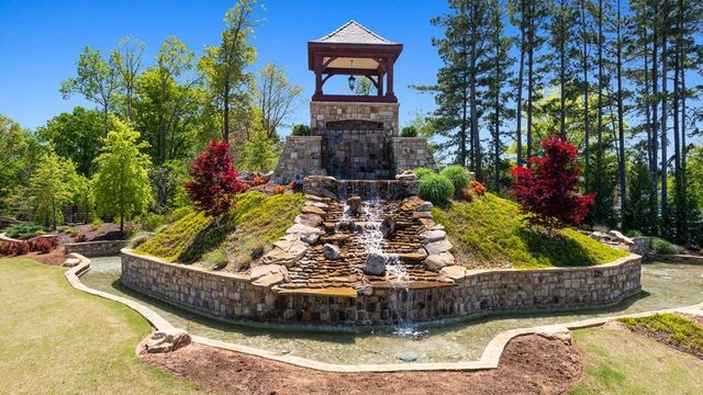 148 King Village, Braselton, GA 30517