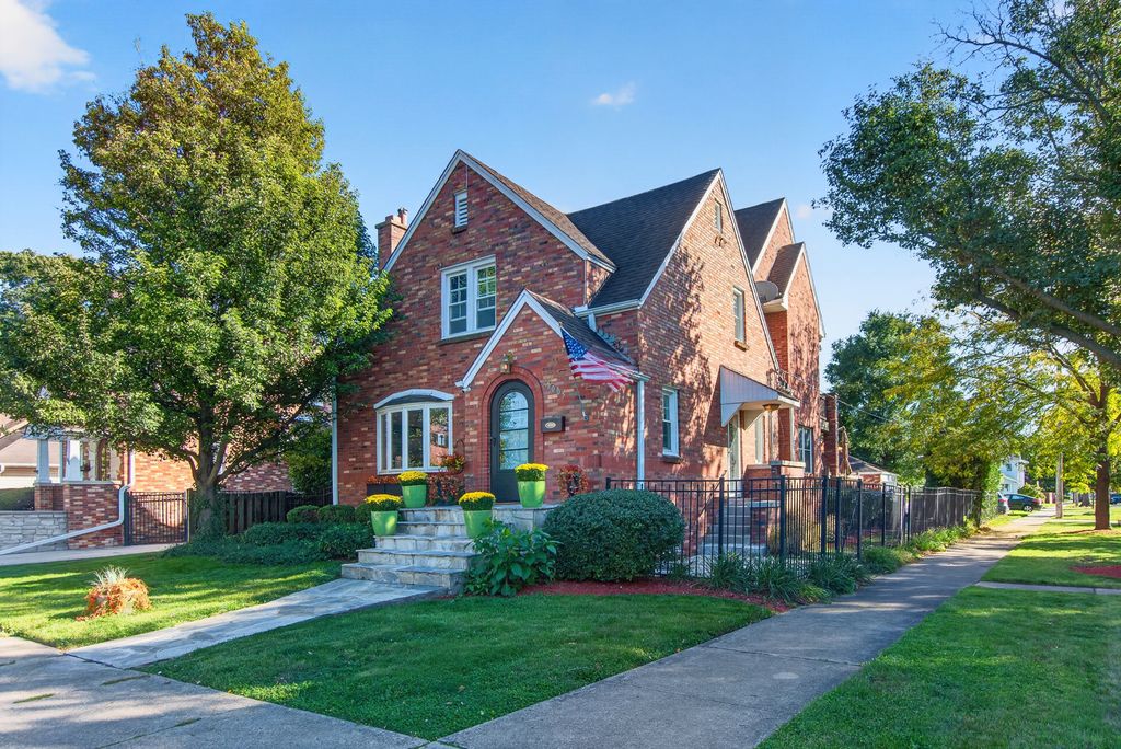 1005 Woodlawn Avenue, Des Plaines, IL 60016 — photo 2