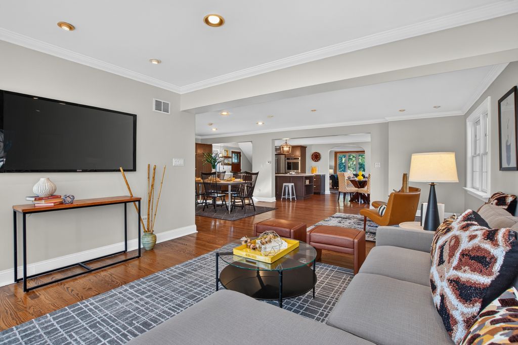1005 Woodlawn Avenue, Des Plaines, IL 60016 — photo 4