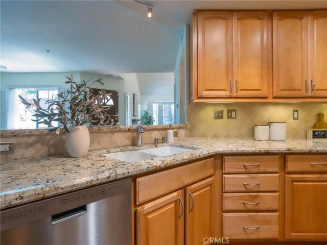 242 Spruce Court, Azusa, CA 91702