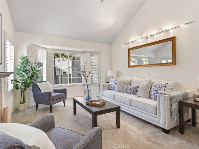 242 Spruce Court, Azusa, CA 91702