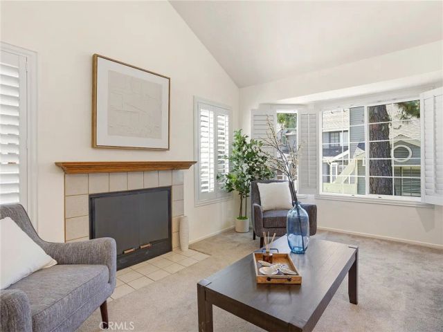 242 Spruce Court, Azusa, CA 91702