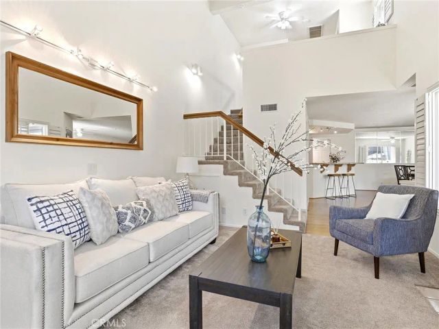 242 Spruce Court, Azusa, CA 91702