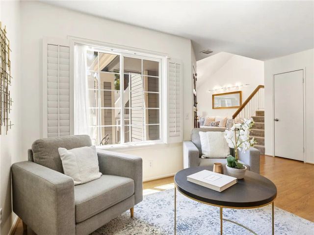 242 Spruce Court, Azusa, CA 91702