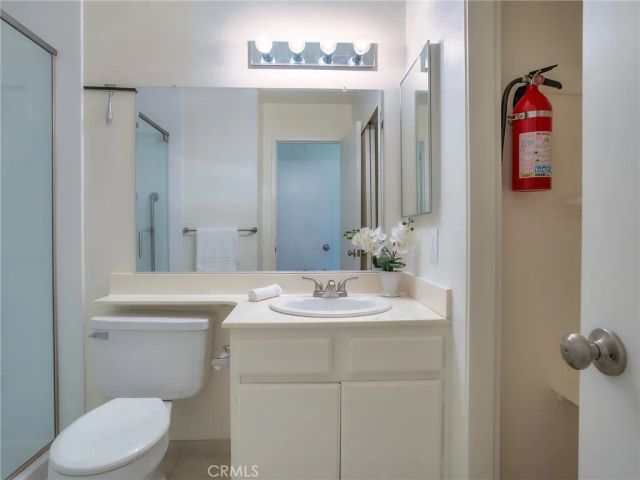 242 Spruce Court, Azusa, CA 91702