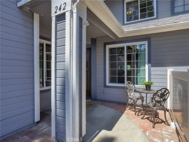 242 Spruce Court, Azusa, CA 91702