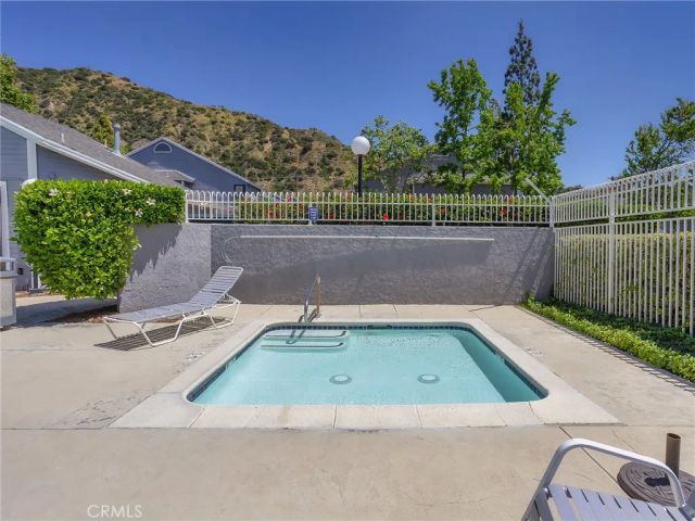 242 Spruce Court, Azusa, CA 91702