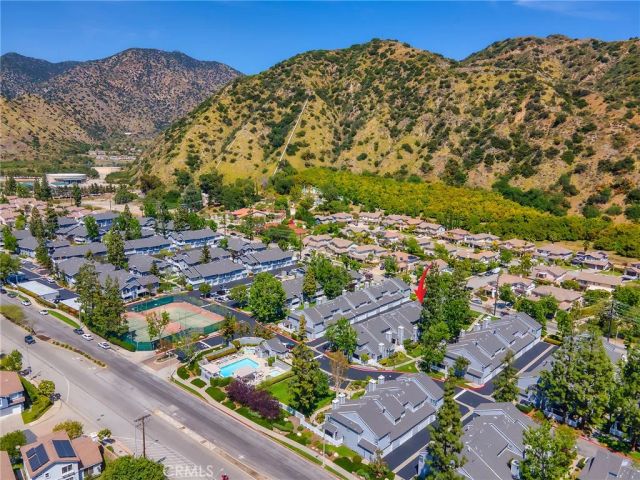 242 Spruce Court, Azusa, CA 91702