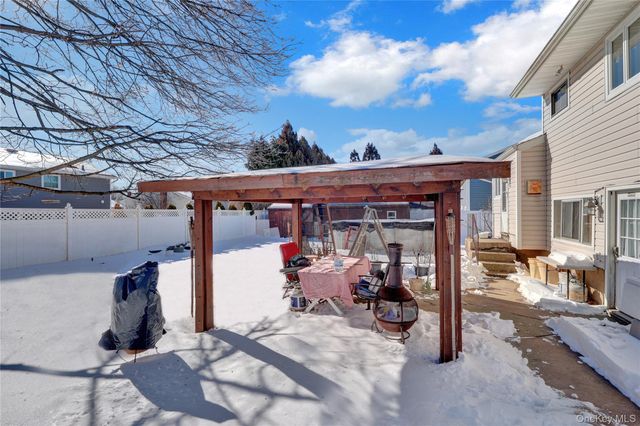 266 N Kentucky, Massapequa, NY 11758