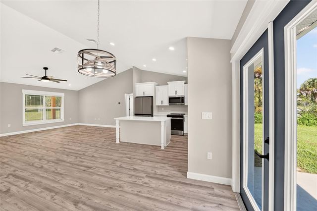 524 NW 1ST AVENUE, Williston, FL 32696