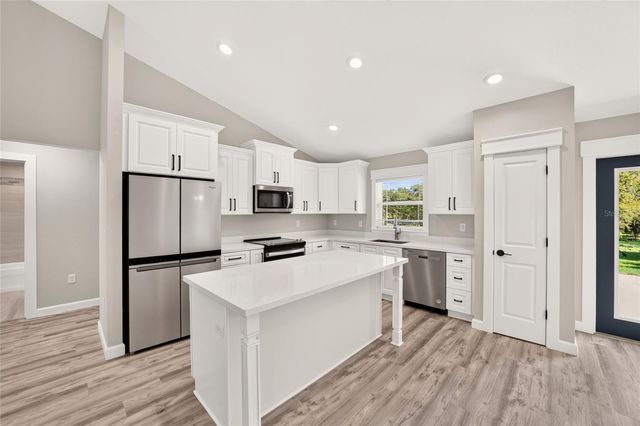 524 NW 1ST AVENUE, Williston, FL 32696